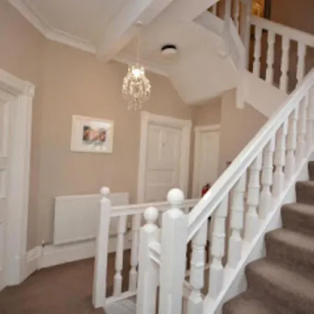 Acorn Lodge Harrogate-2